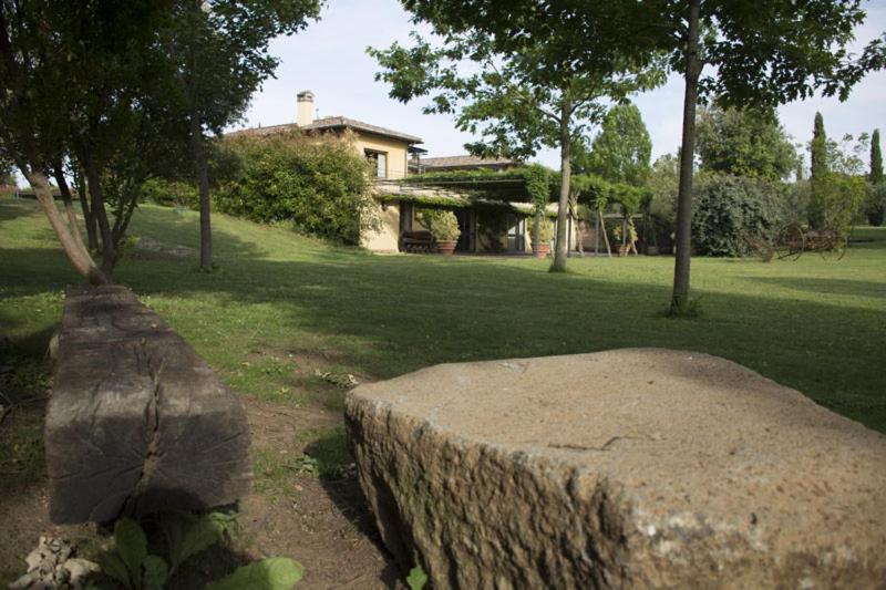 Agriturismo Scuderie Della Contea Sutri Exteriér fotografie