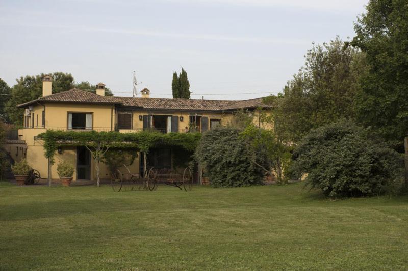 Agriturismo Scuderie Della Contea Sutri Exteriér fotografie